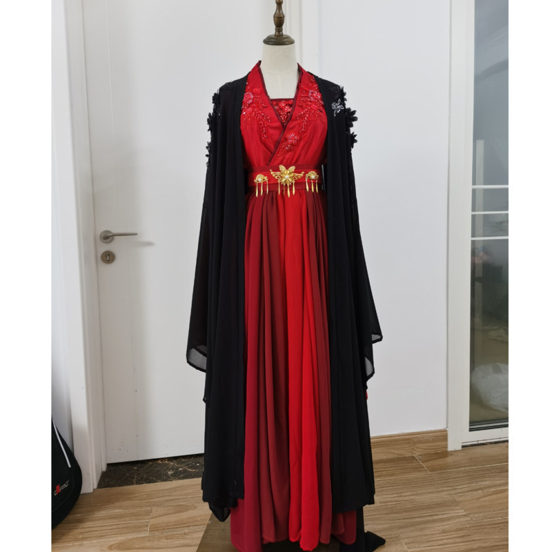 Costume Hanfu nero e rosso di  - Anime Cosplay Red recensione e prezzo